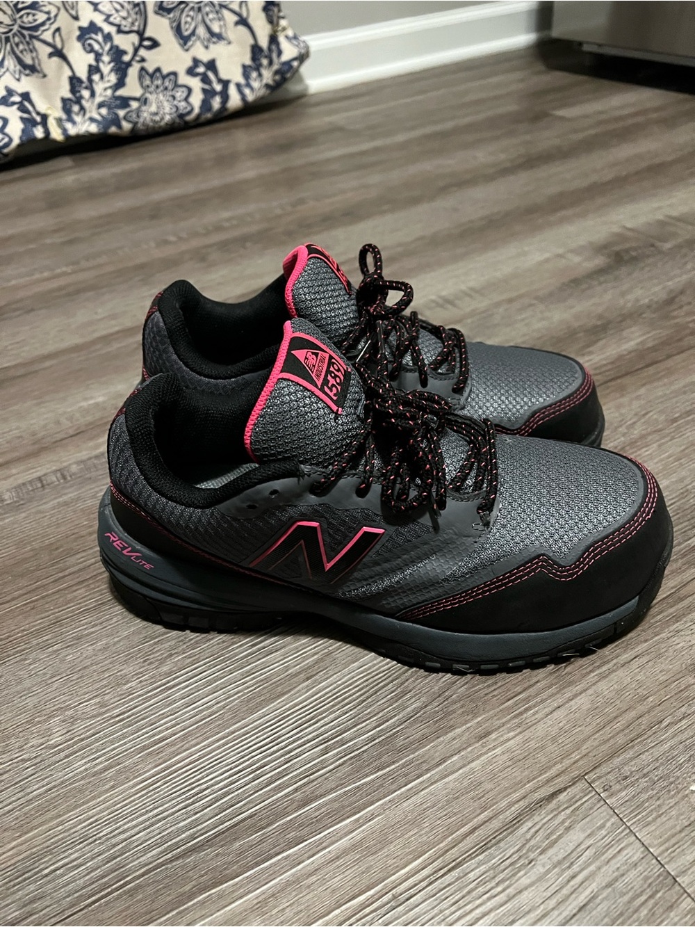 Women’s Safety Athletic Sneaker- Gray/Pink Size: 9.5 W